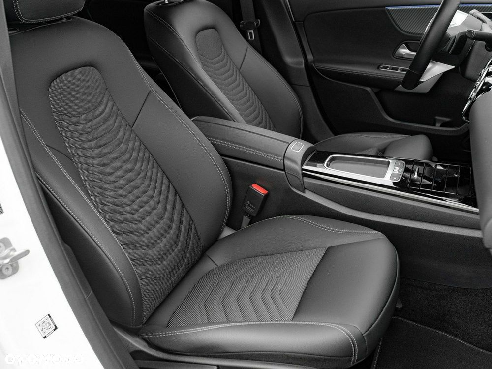 Mercedes-Benz Klasa A 200 d Progressive 8G-DCT - 25