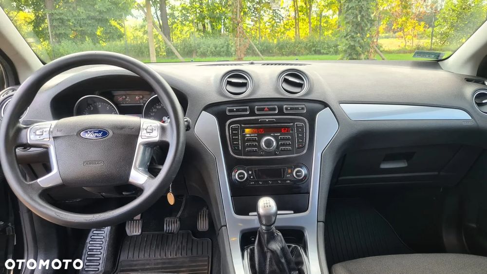 Ford Mondeo - 17