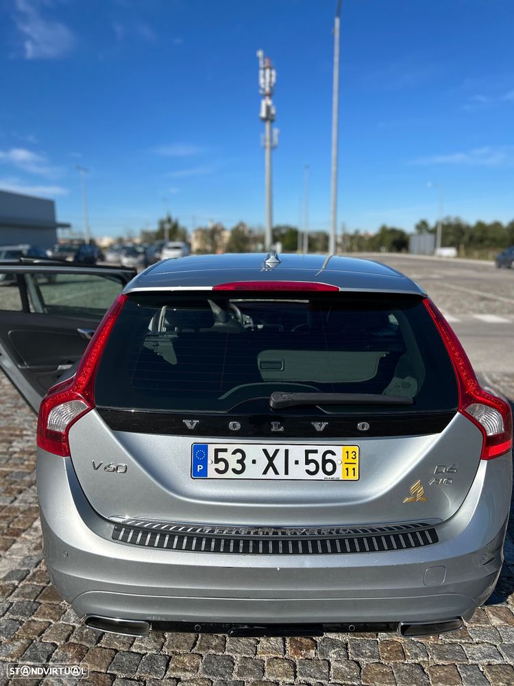 Volvo V60 D6 Plug-In-Hybrid AWD Geartronic Summum - 18