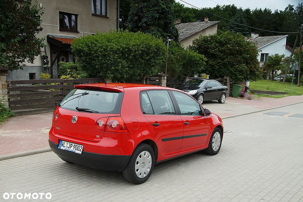 Volkswagen Golf 1.6 Comfortline - 6