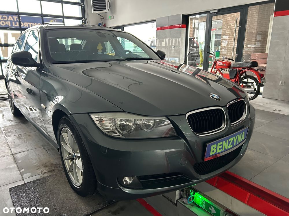 BMW Seria 3 320i - 10