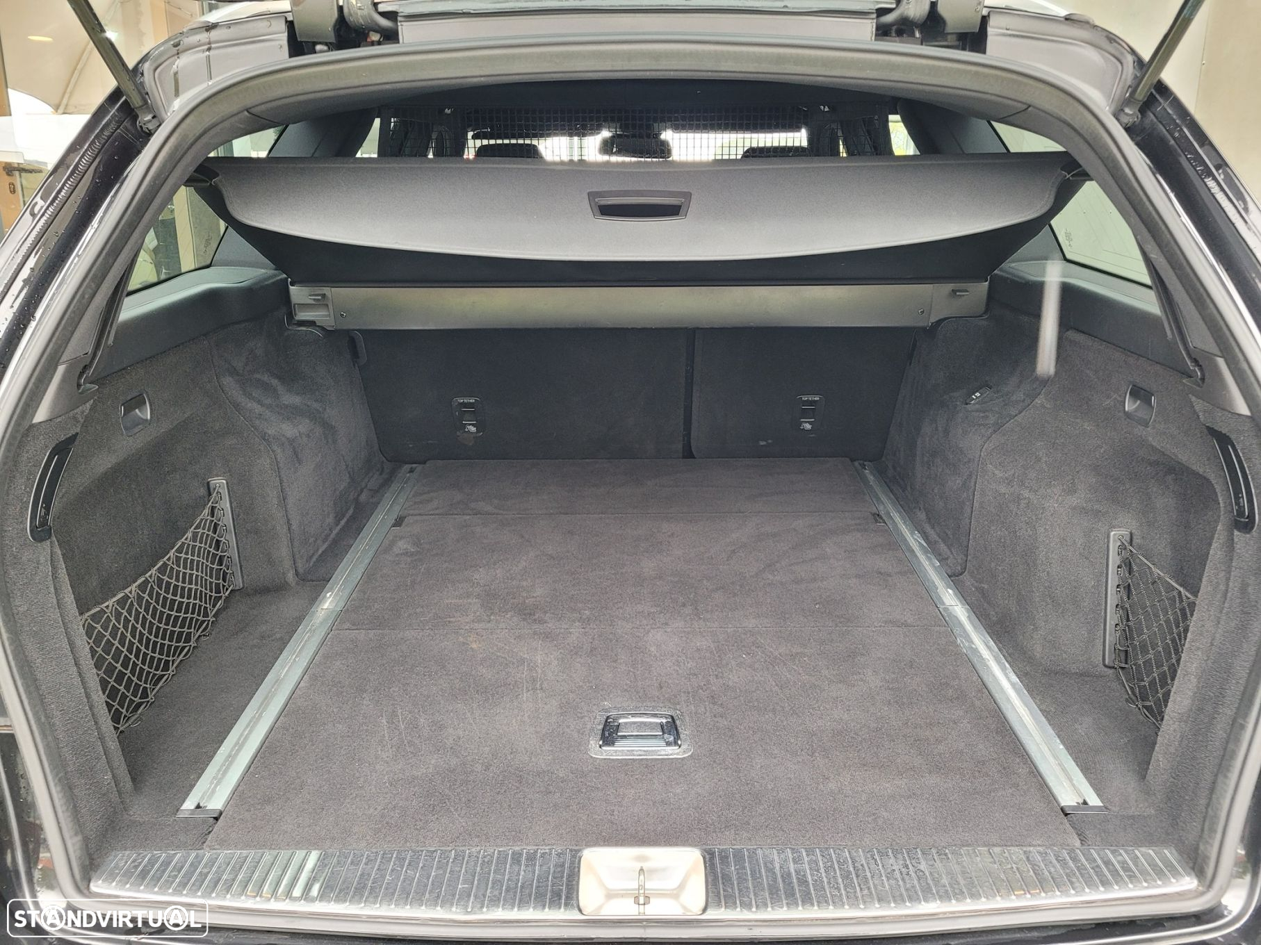 Mercedes-Benz E 300 Bluetec Hybrid Avantgarde - 49