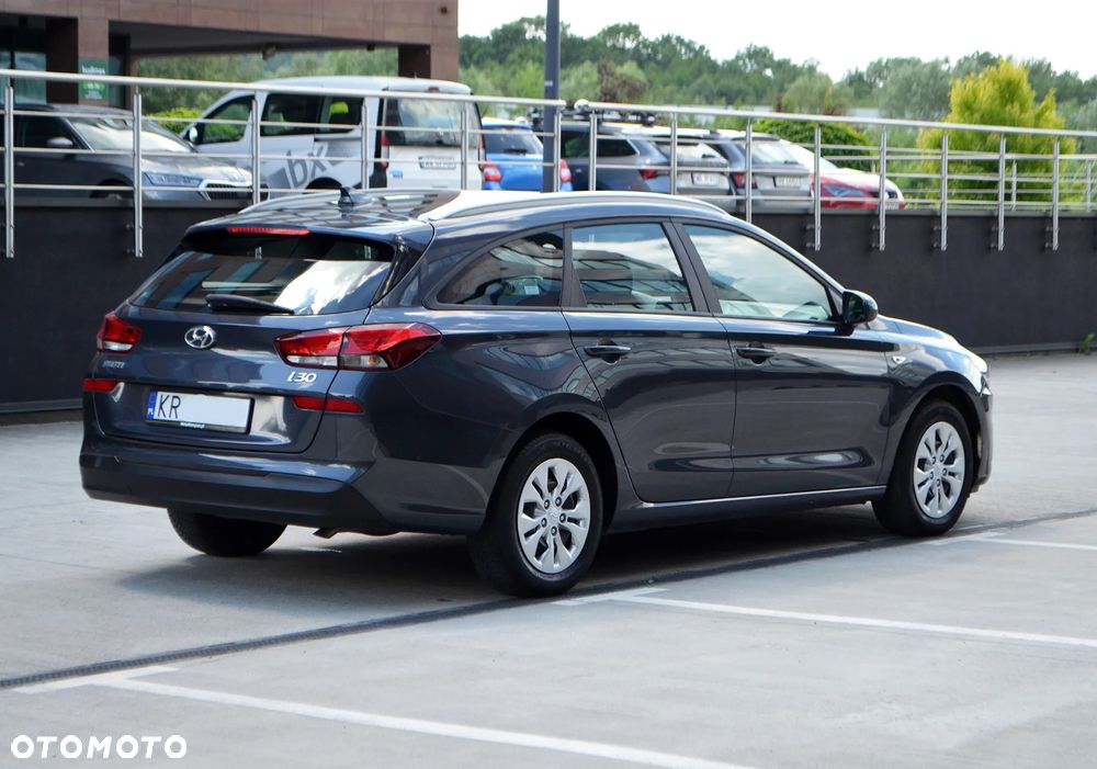 Hyundai i30 1.5 DPI Modern - 6