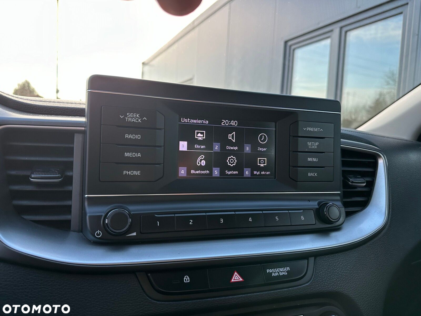Kia Ceed - 24