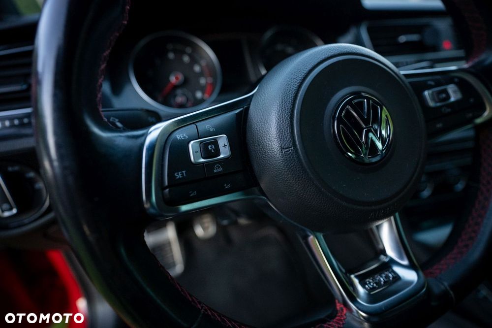 Volkswagen Golf GTI Performance BlueMotion Technology - 16