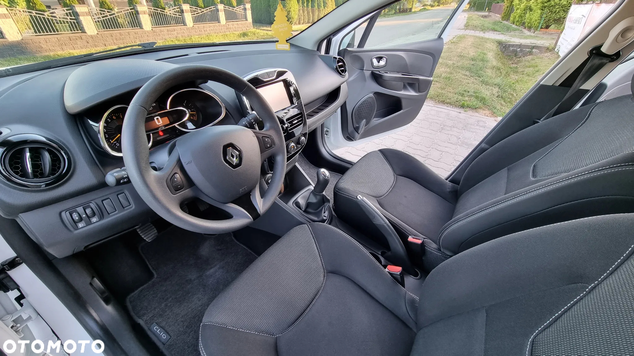 Renault Clio 1.2 16V 75 Authentique - 7