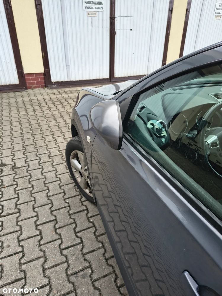 Nissan Qashqai+2 - 9