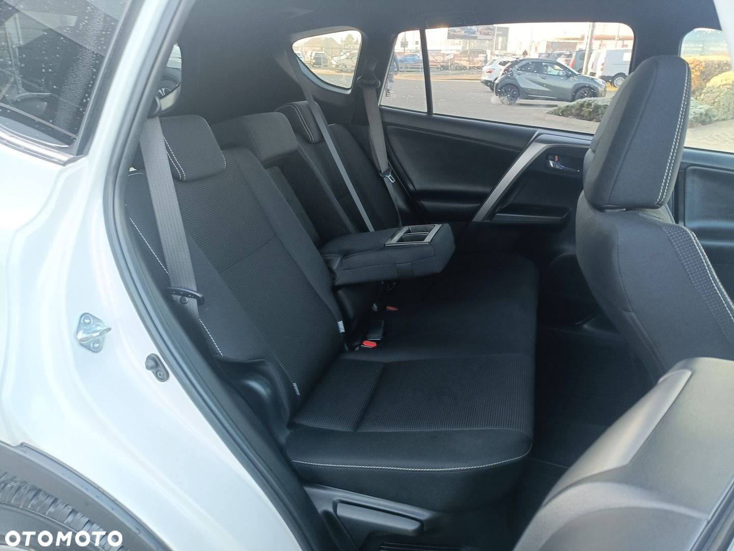 Toyota RAV4 - 18