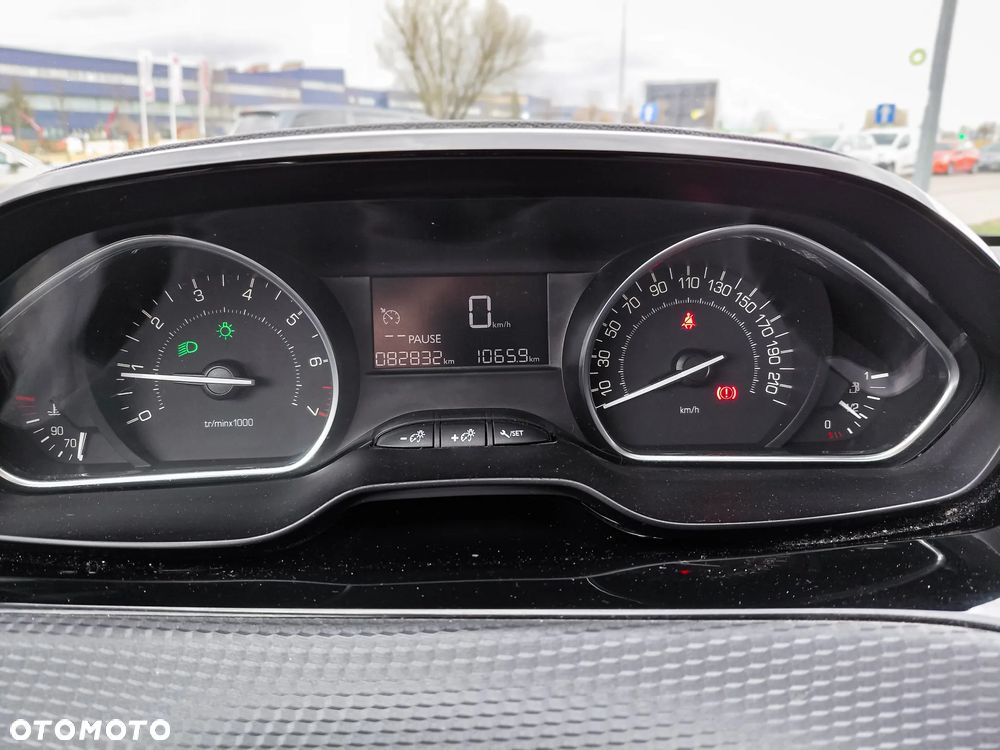 Peugeot 208 1.2 PureTech Allure S&S - 17