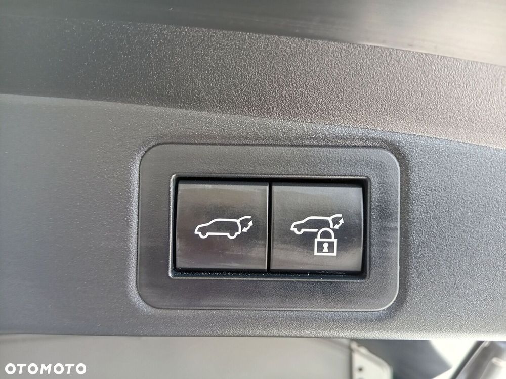 Toyota Corolla 2.0 Hybrid GR Sport Dynamic - 22
