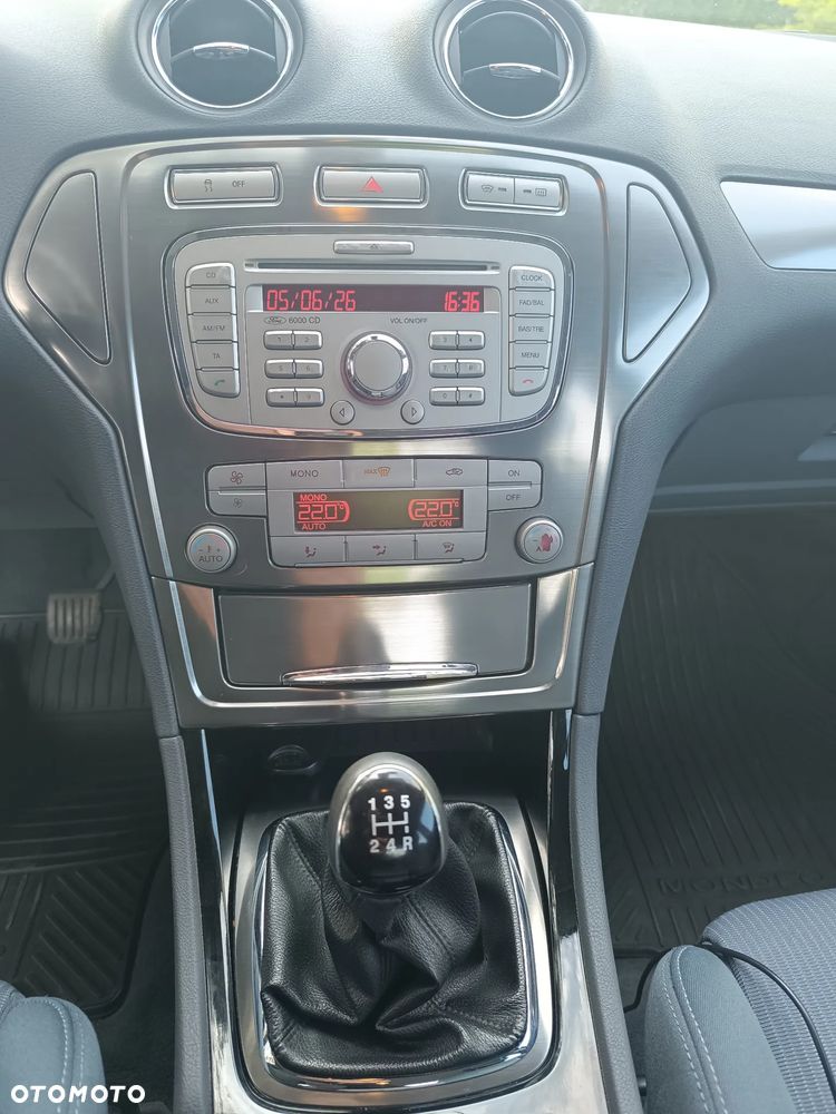 Ford Mondeo 2.0 Titanium - 11
