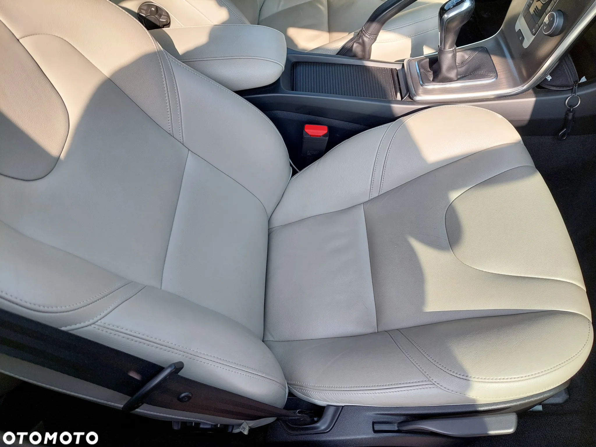 Volvo V40 D4 Drive-E Momentum - 25