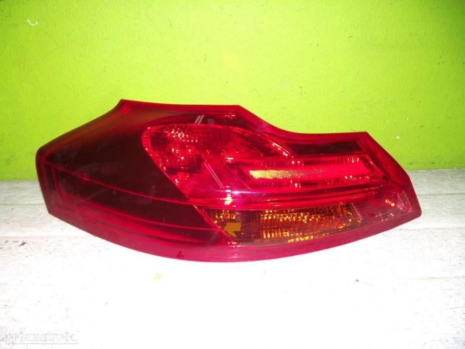 Farolim de Trás Esquerdo Opel Insignia Sw - 2008 / 2013 - 1
