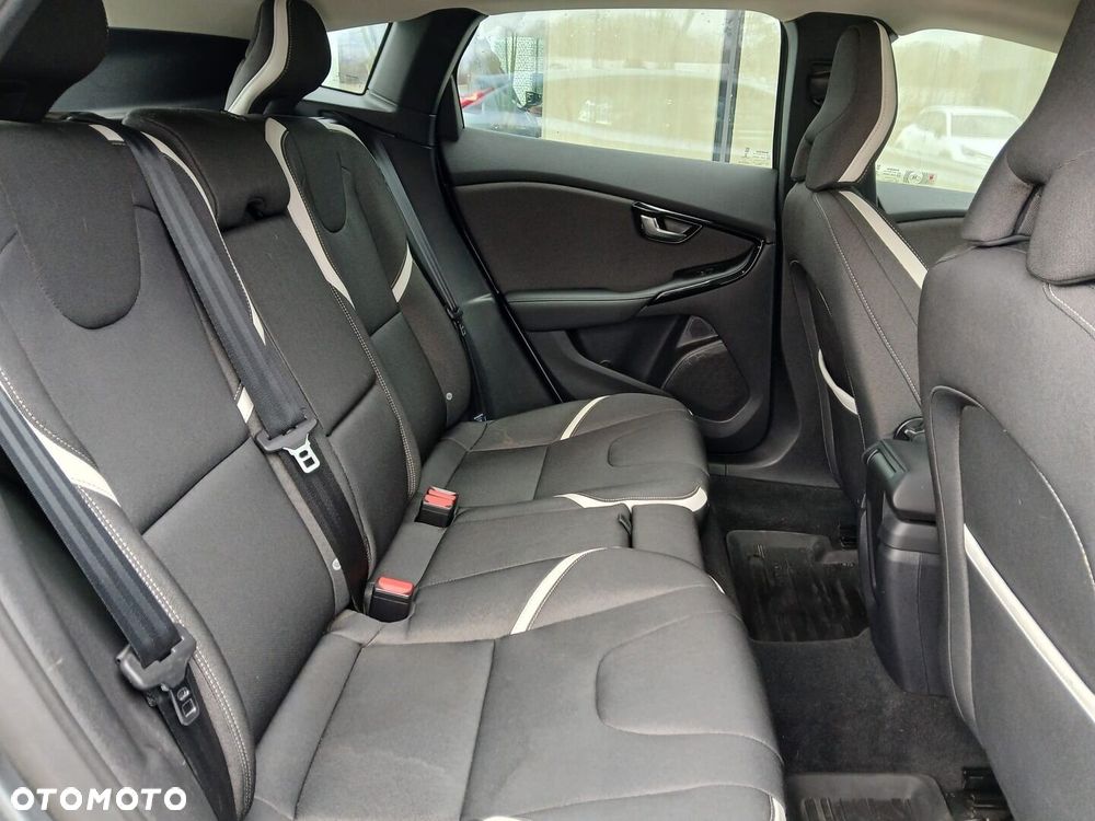 Volvo V40 T3 Drive-E Dynamic Edition - 24