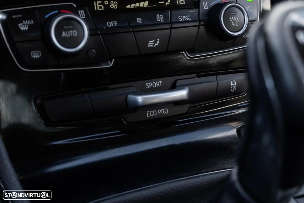 BMW 216 Active Tourer - 27