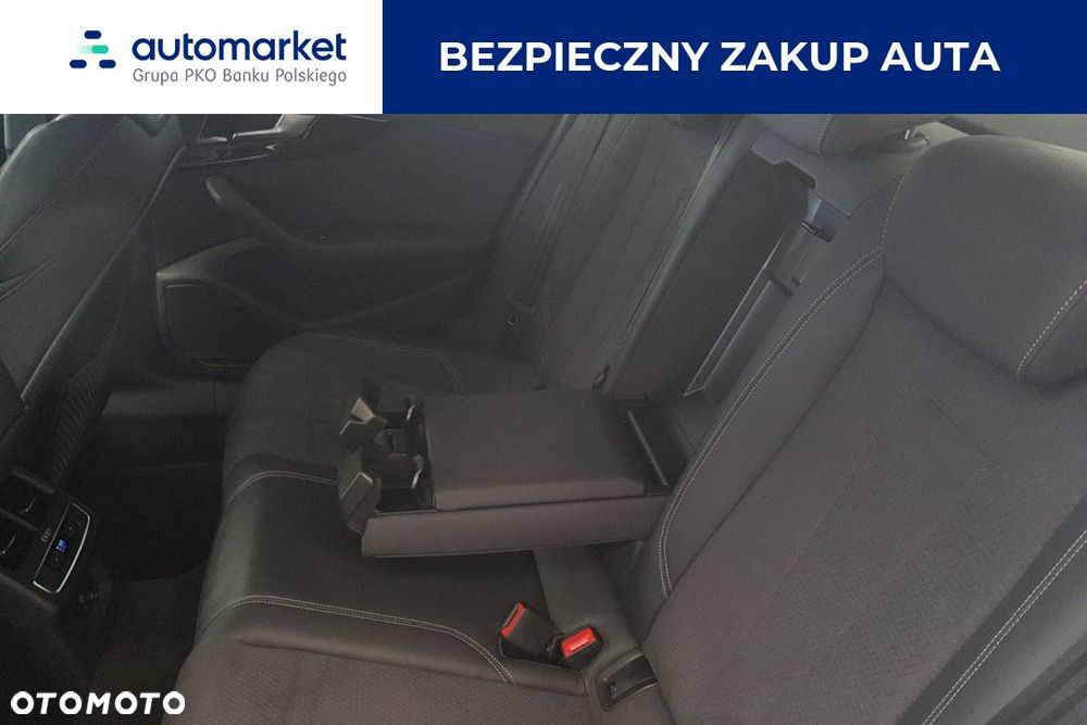 Audi A4 Limousine - 11