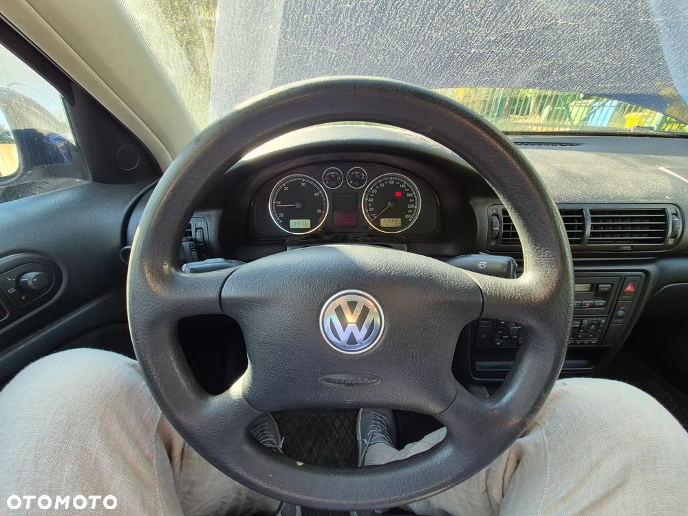 Volkswagen Passat - 3