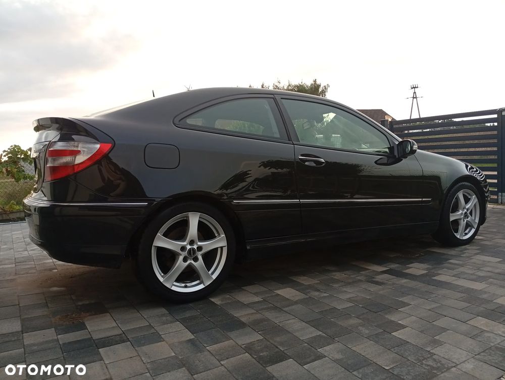 Mercedes-Benz C-Class 2007 photo 5