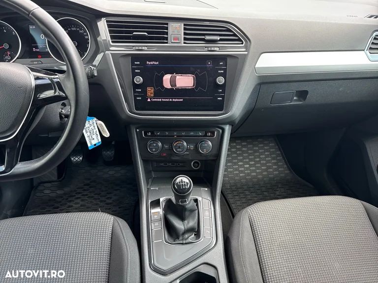 Volkswagen Tiguan - 17