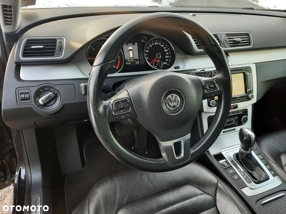 Volkswagen Passat 2.0 TDI DSG BlueMotion Technology Highline - 21