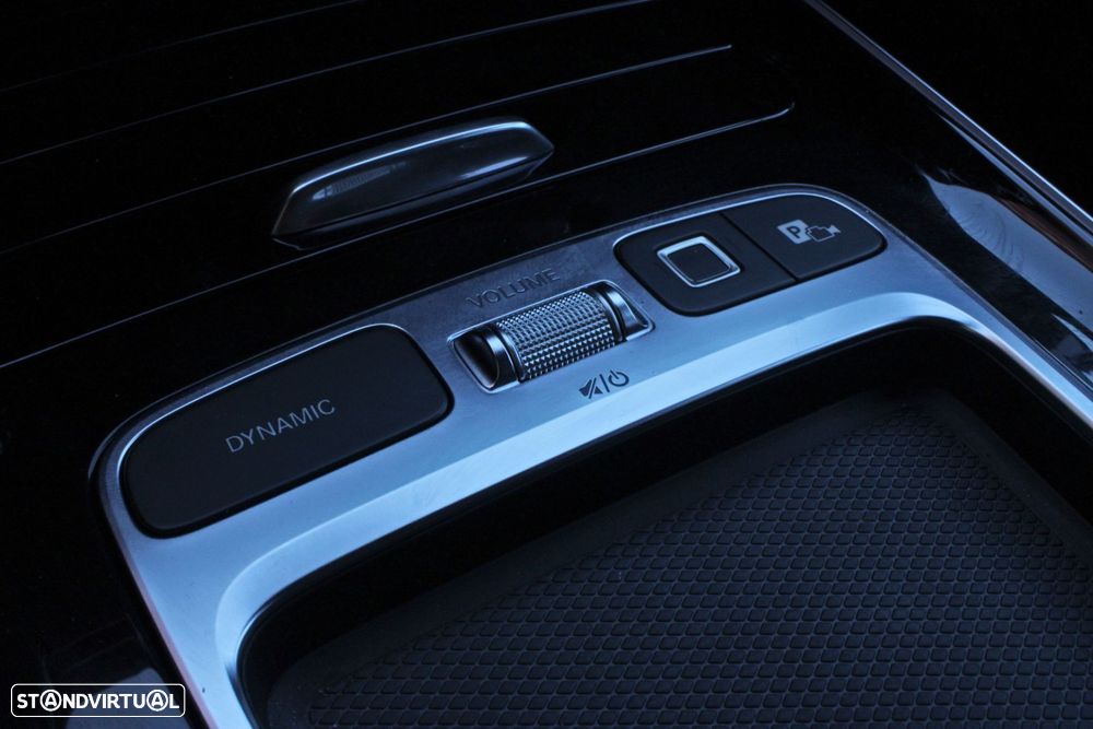 Mercedes-Benz GLA 180 d AMG Line - 16