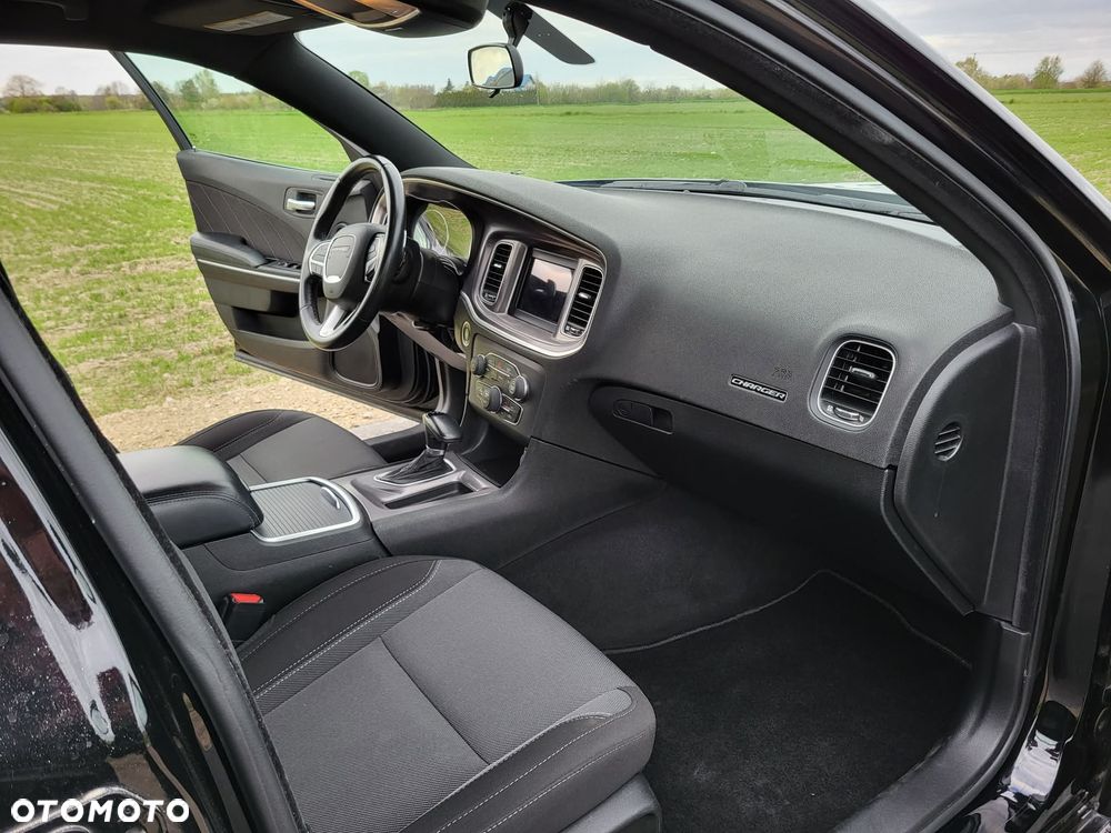 Dodge Charger 3.6 GT - 33