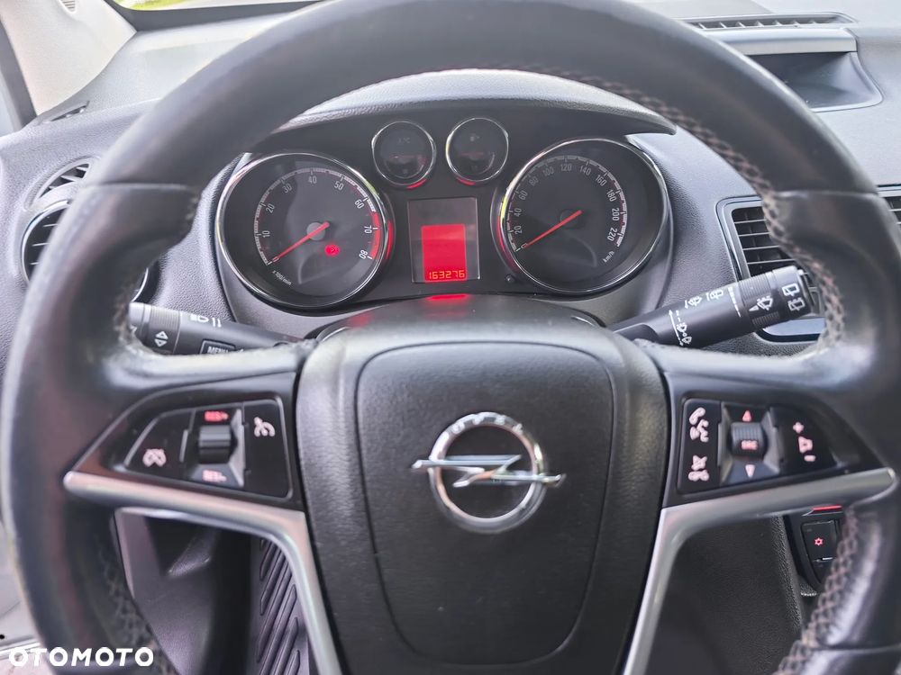 Opel Meriva 1.4 T Essentia - 12