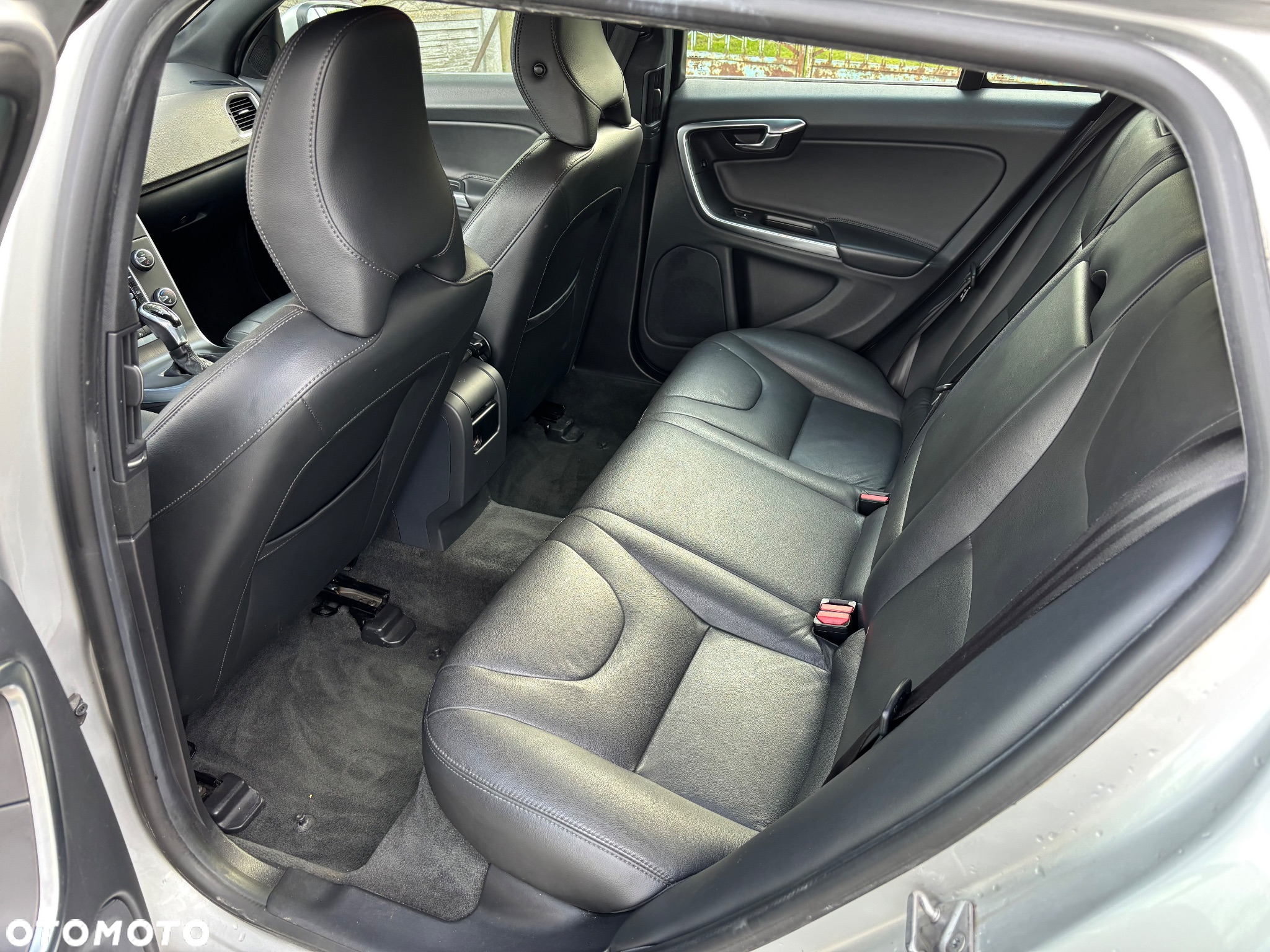 Volvo V60 D2 Summum - 13