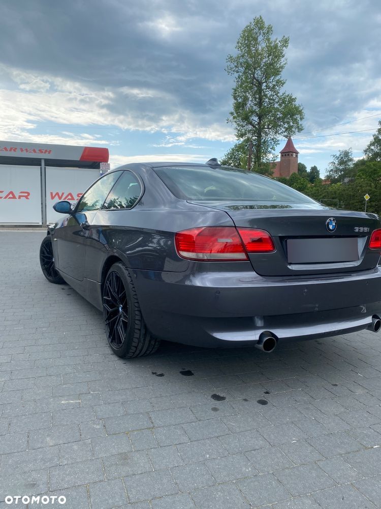 BMW Seria 3 335i Coupe - 6