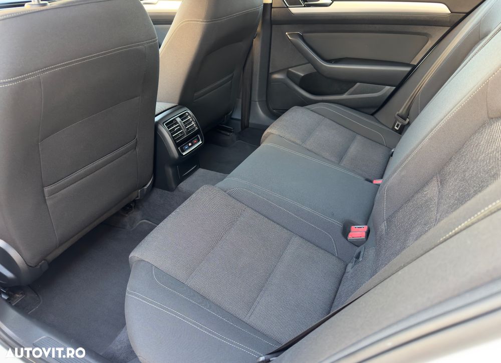 Volkswagen Passat 1.6 TDI (BlueMotion Technology) DSG Comfortline - 8