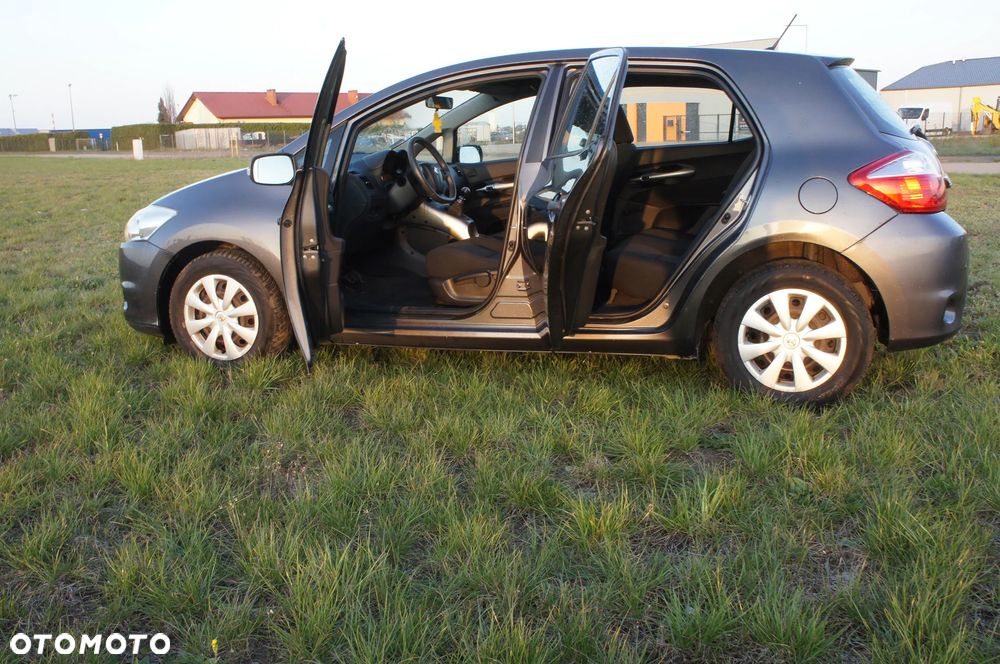 Toyota Auris 1.4 D-4D 2010 - 8