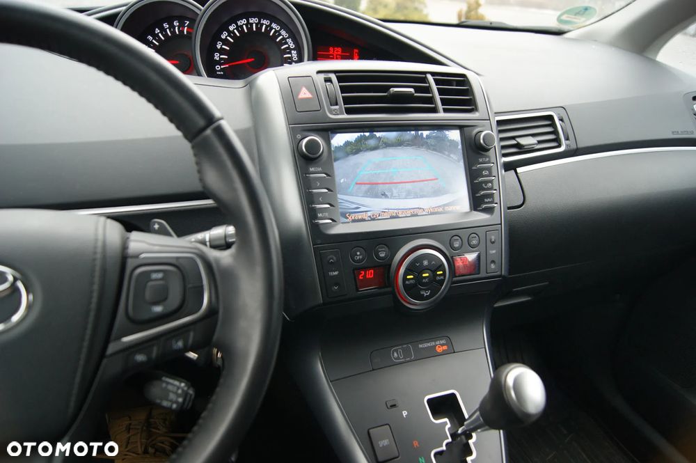 Toyota Verso 1.8 Multidrive Edition - 17