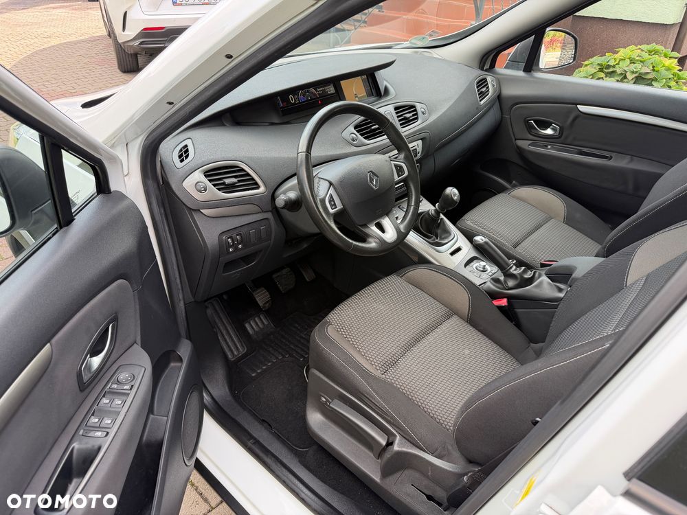 Renault Scenic dCi 110 Xmod Paris - 19