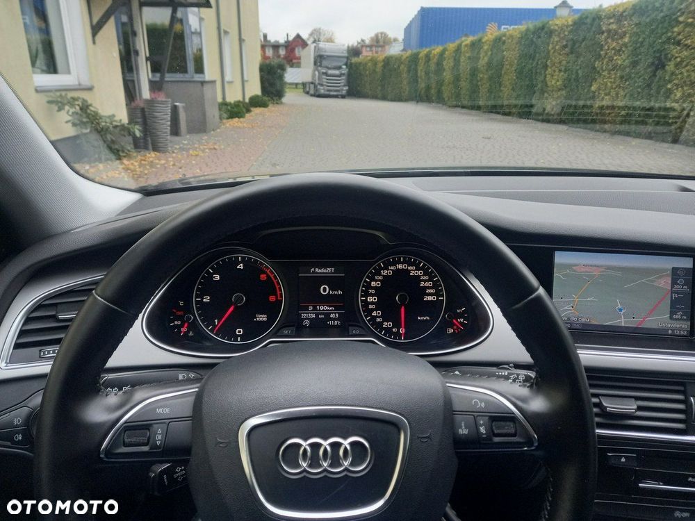 Audi A4 Allroad - 32