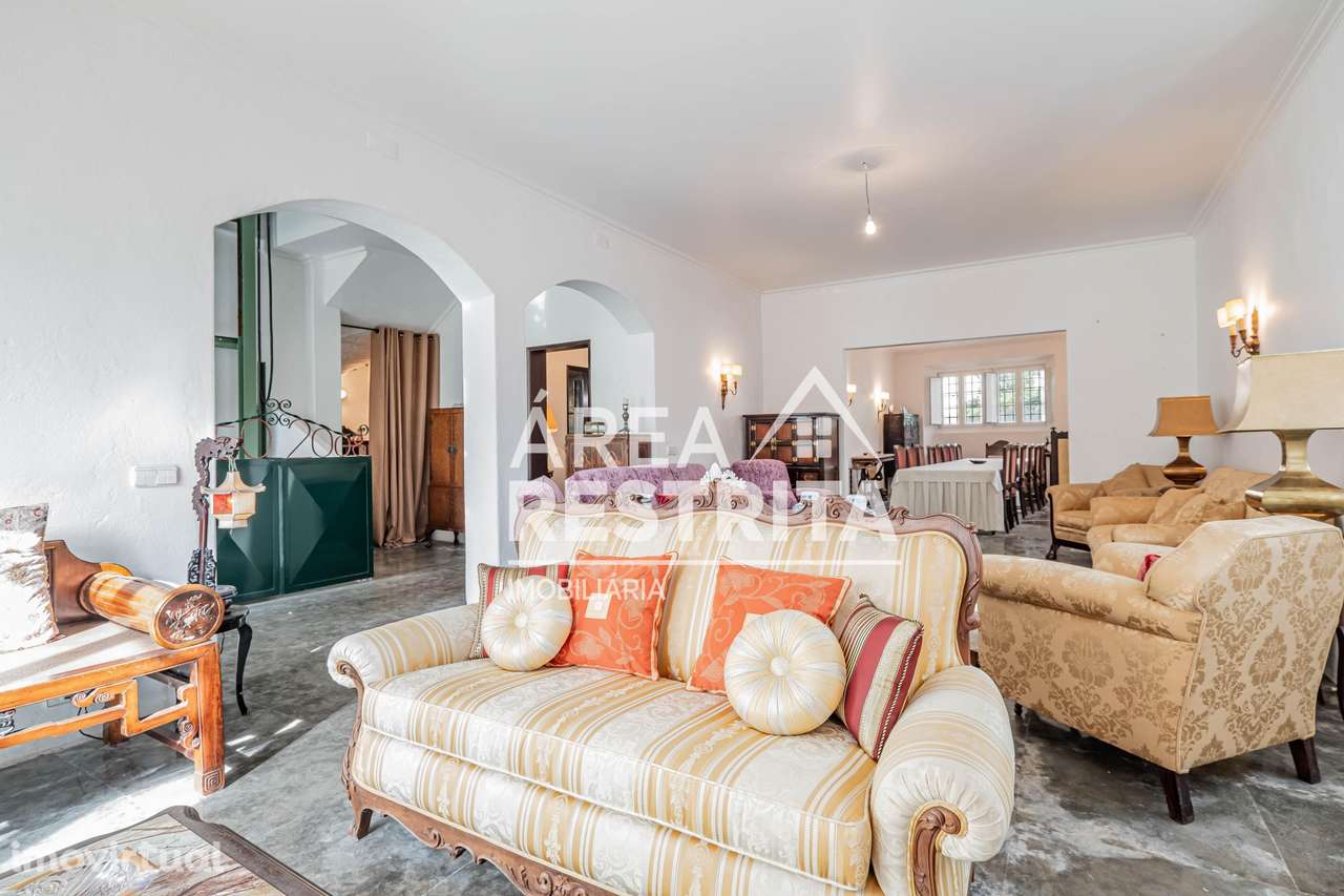 Moradia T7  na Abrunheira em Sintra, num lote de  1.700 m² - Grande imagem: 3/49