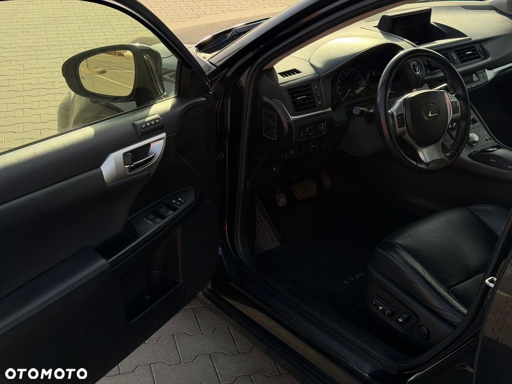 Lexus CT 200h Prestige - 12