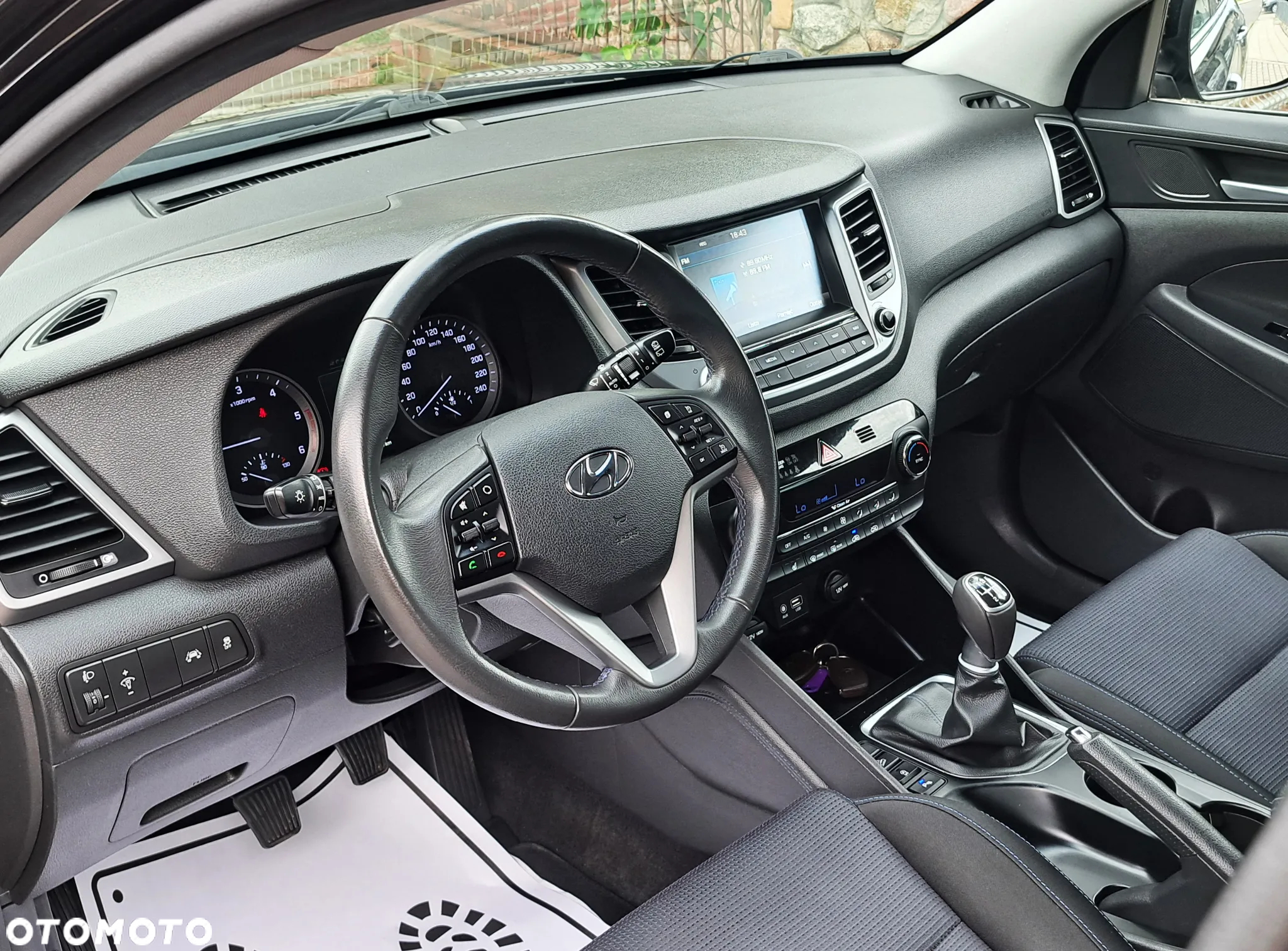 Hyundai Tucson 2.0 CRDi 2WD Style - 17