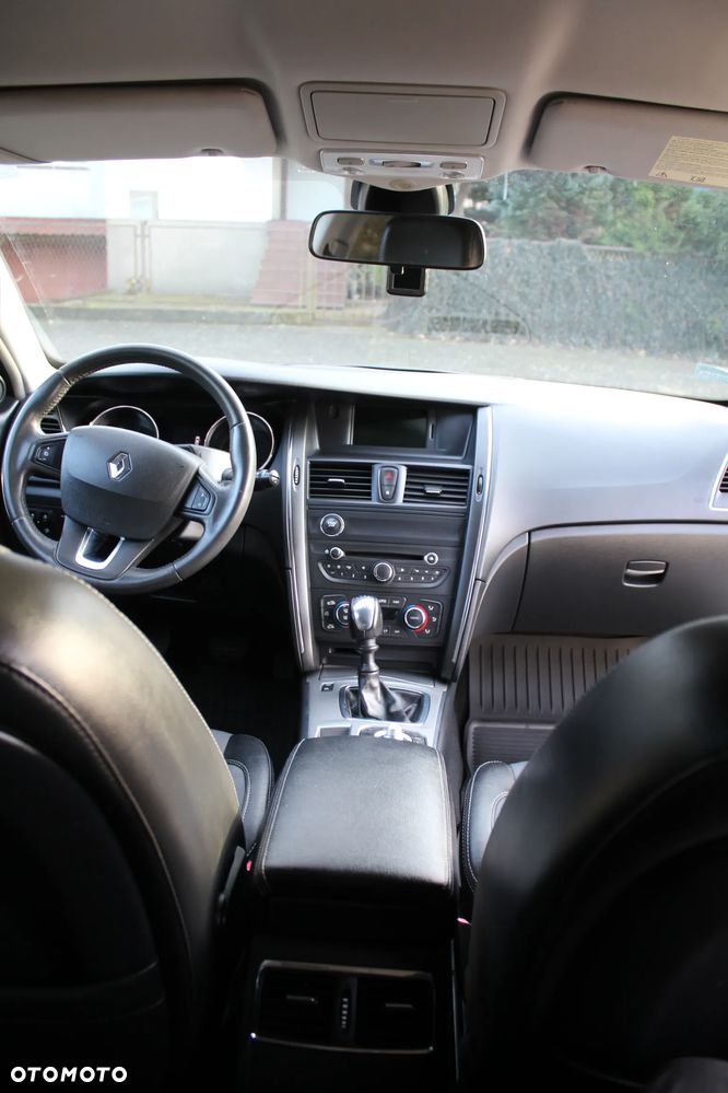 Renault Latitude - 16