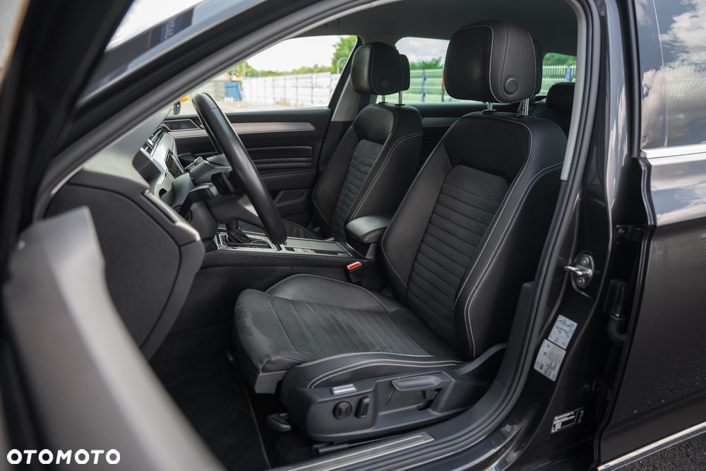 Volkswagen Passat 2.0 TDI SCR Highline DSG - 25
