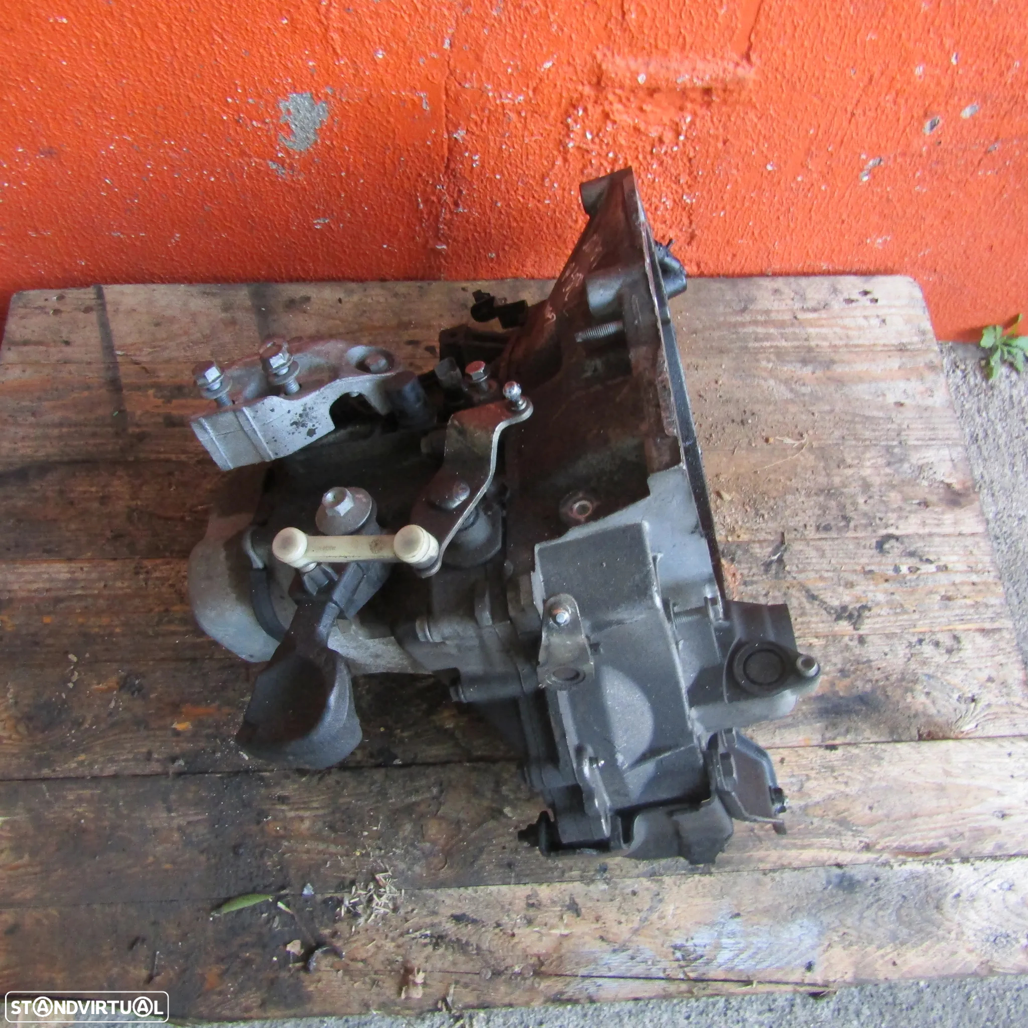 Caixa de velocidades Peugeot 207 1.4 gasolina com referencia 20CQ88 - 3