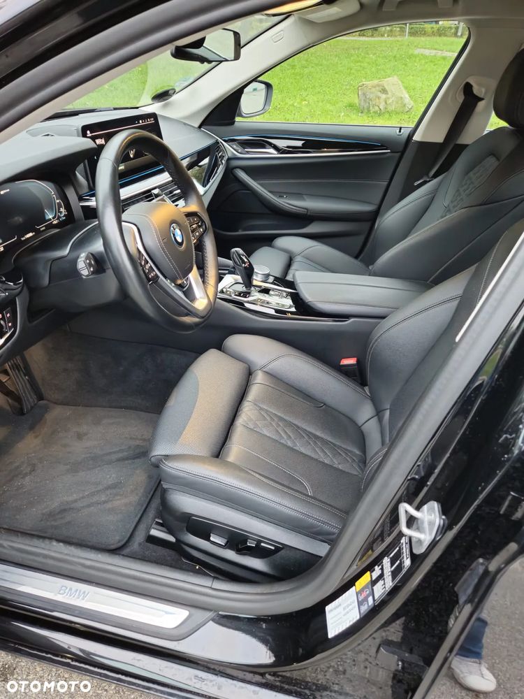 BMW Seria 5 530e Luxury Line - 4