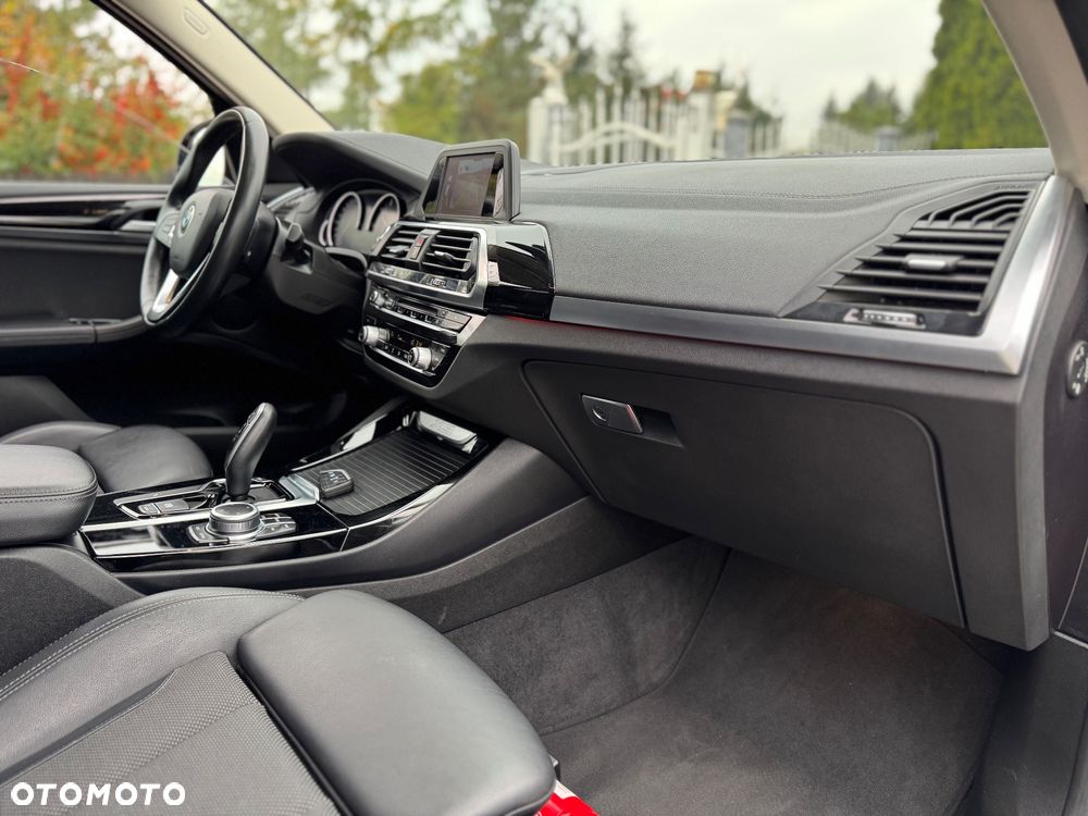 BMW X3 sDrive18d xLine - 15