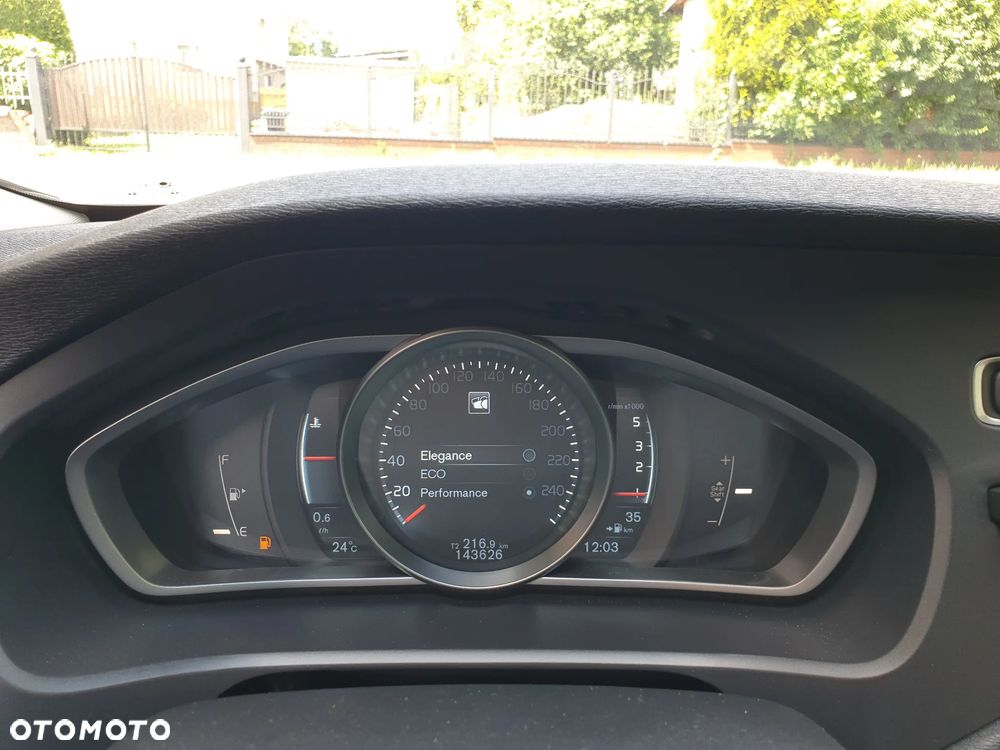 Volvo V40 D2 Summum - 27