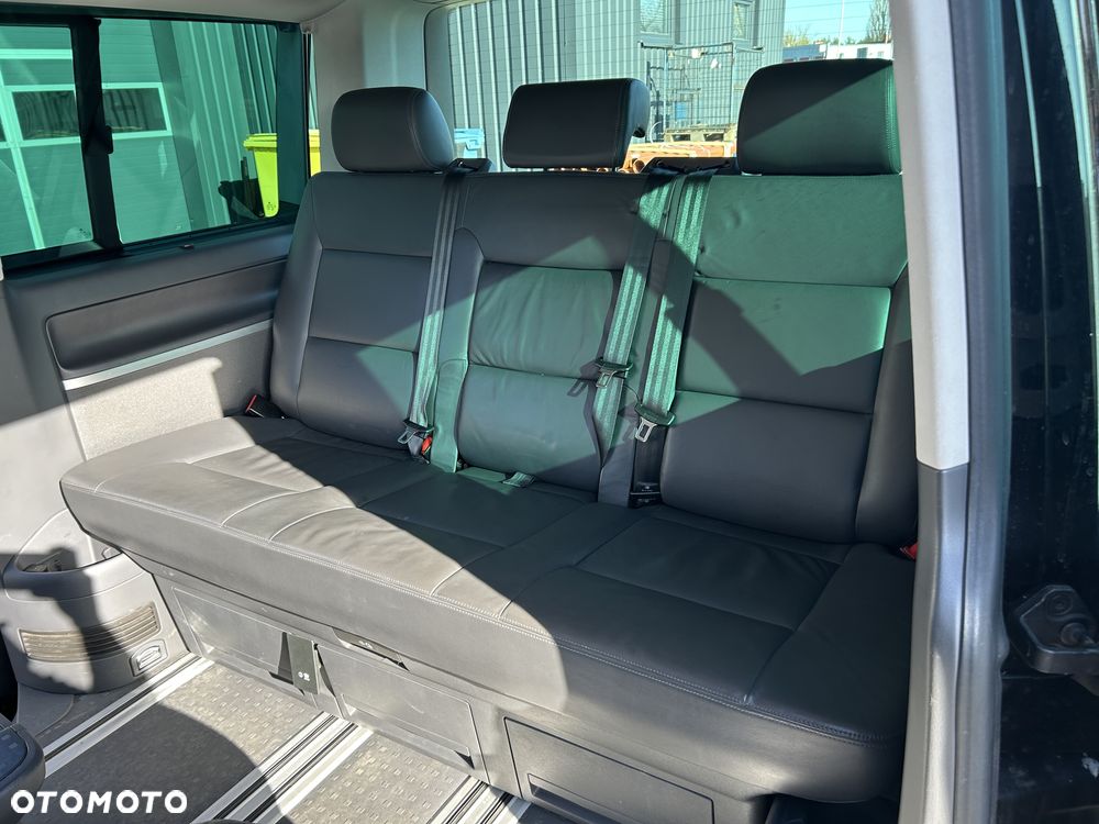 Volkswagen Multivan - 17
