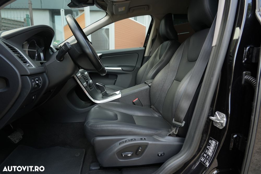 Volvo XC 60 D4 Geartronic Summum - 12
