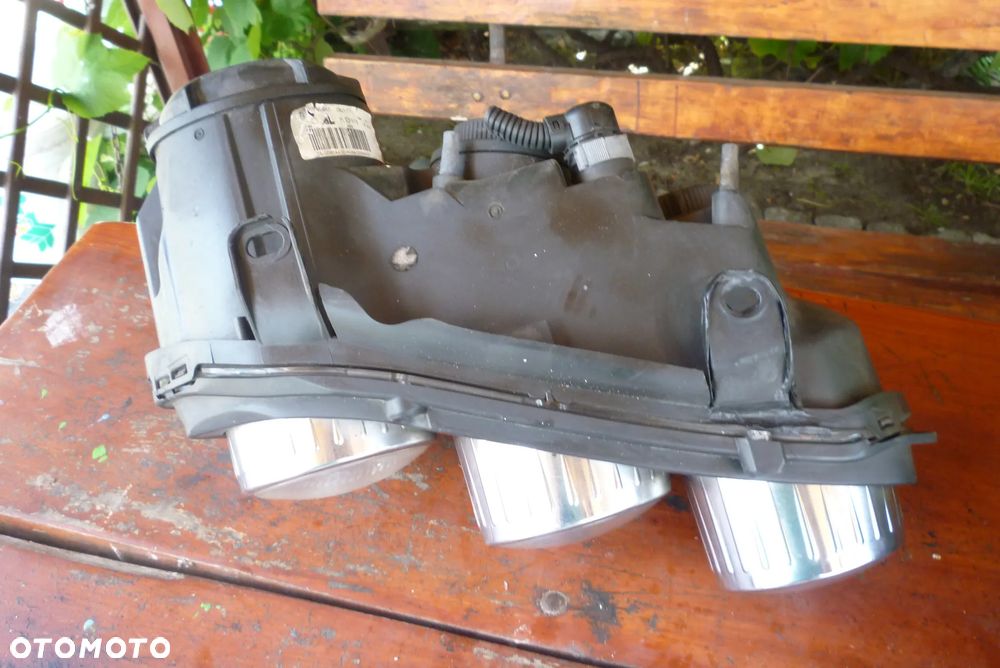 lampa prawa Alfa romeo 159 Xenon AL Europa - 3