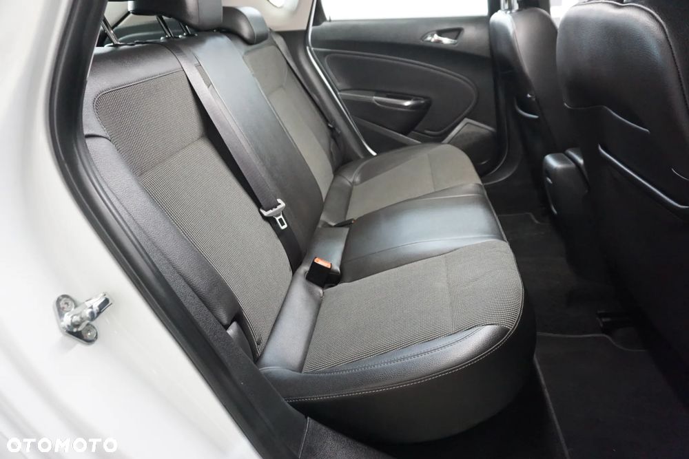 Opel Astra 1.6 - 23