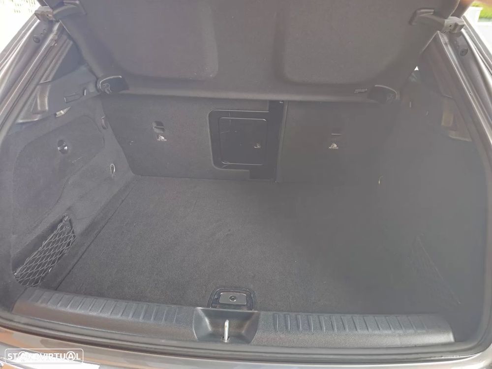 Mercedes-Benz GLA 180 AMG Line - 12