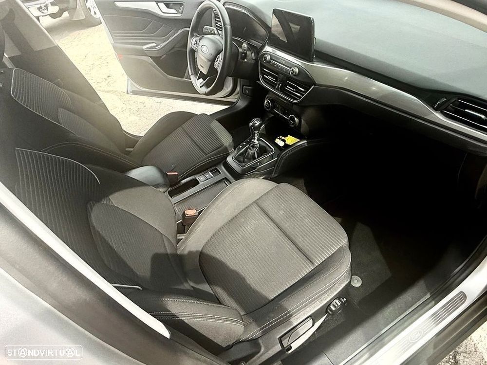 Ford Focus SW 1.5 TDCi EcoBlue Titanium - 43