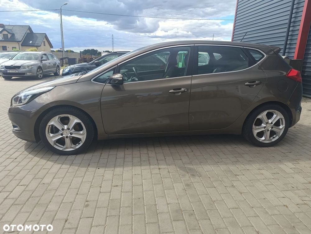 Kia Ceed 1.6 GDI Dream Team Edition - 8